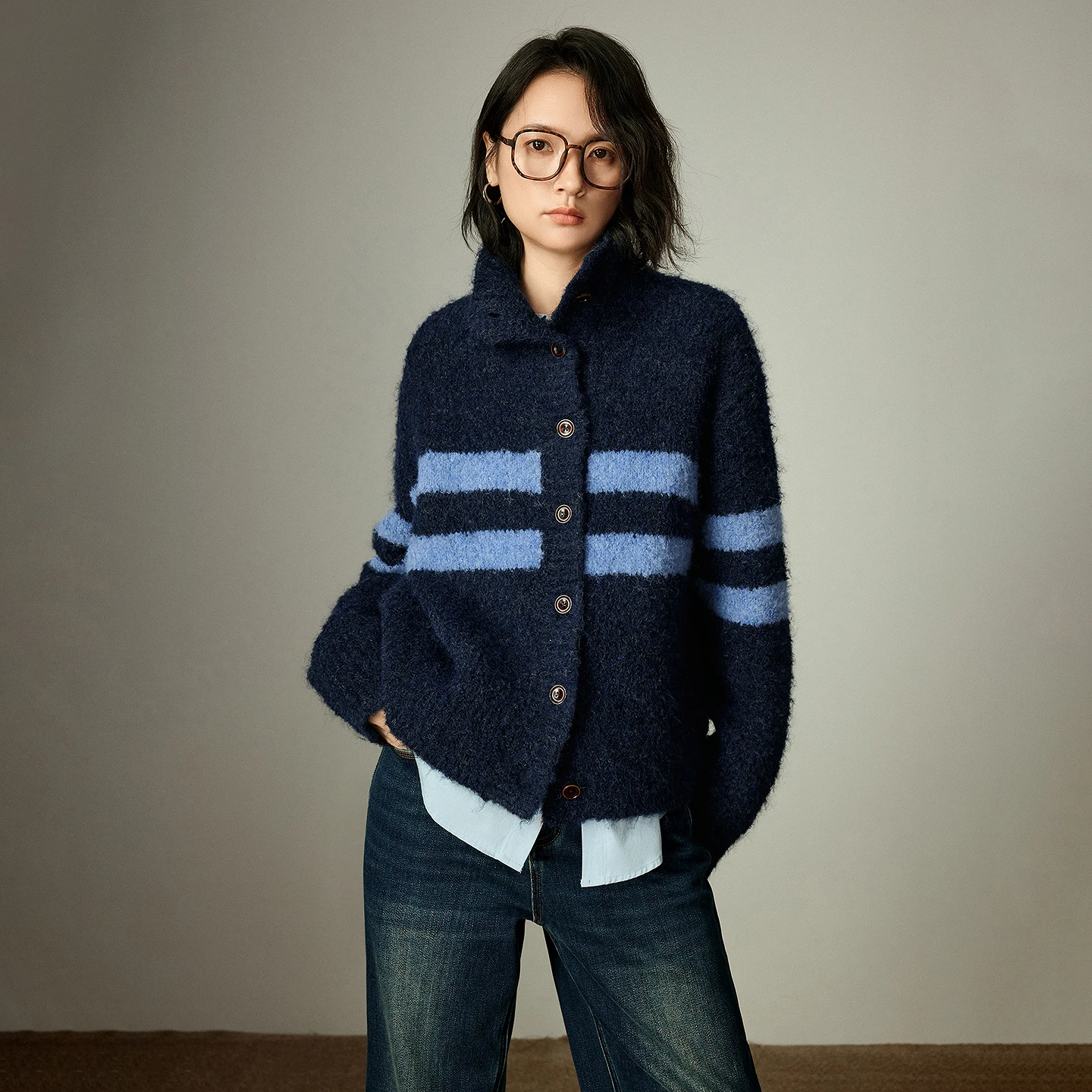 TOYOUTH سترة نسائية 2025 شتاء جديد عالية الرقبة سترة سحابة حلقة الغزل خمر شريط محبوك ملابس خارجية