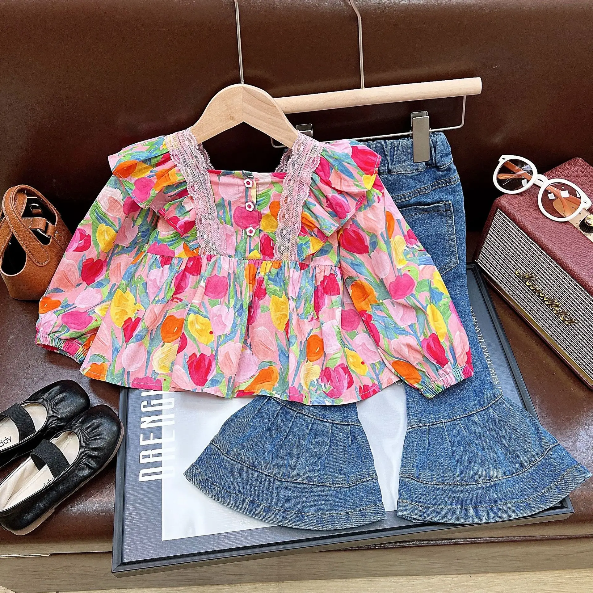 2025 Spring and Autumn New Girls Set Oil Painting Style Long Sleeves Top +Fashionable Trumpet Jeans Suits Baby Girl Outfit Set