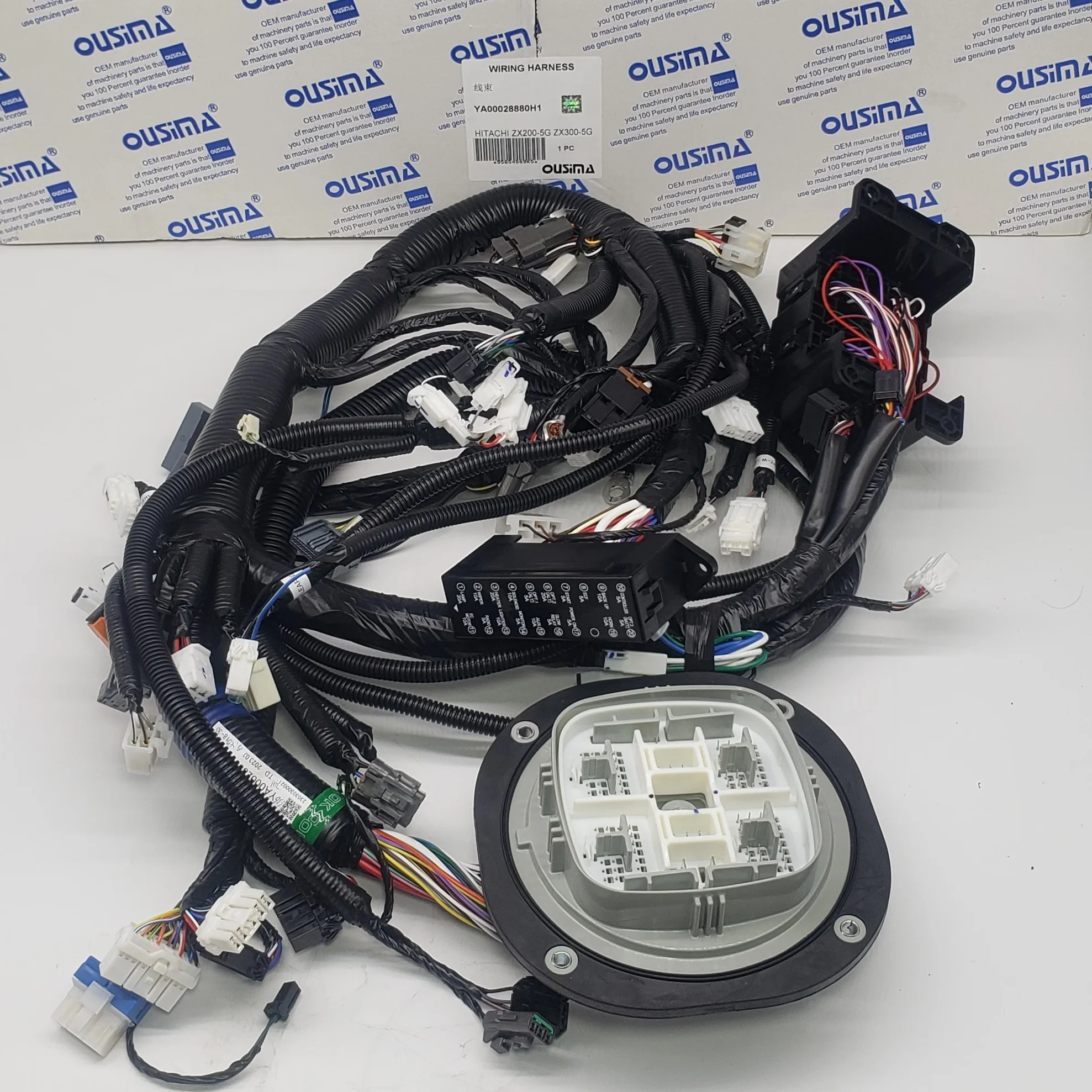 

Деталь двигателя для жгута проводов кабины HITACHI ZAX200-5G YA00028880H1