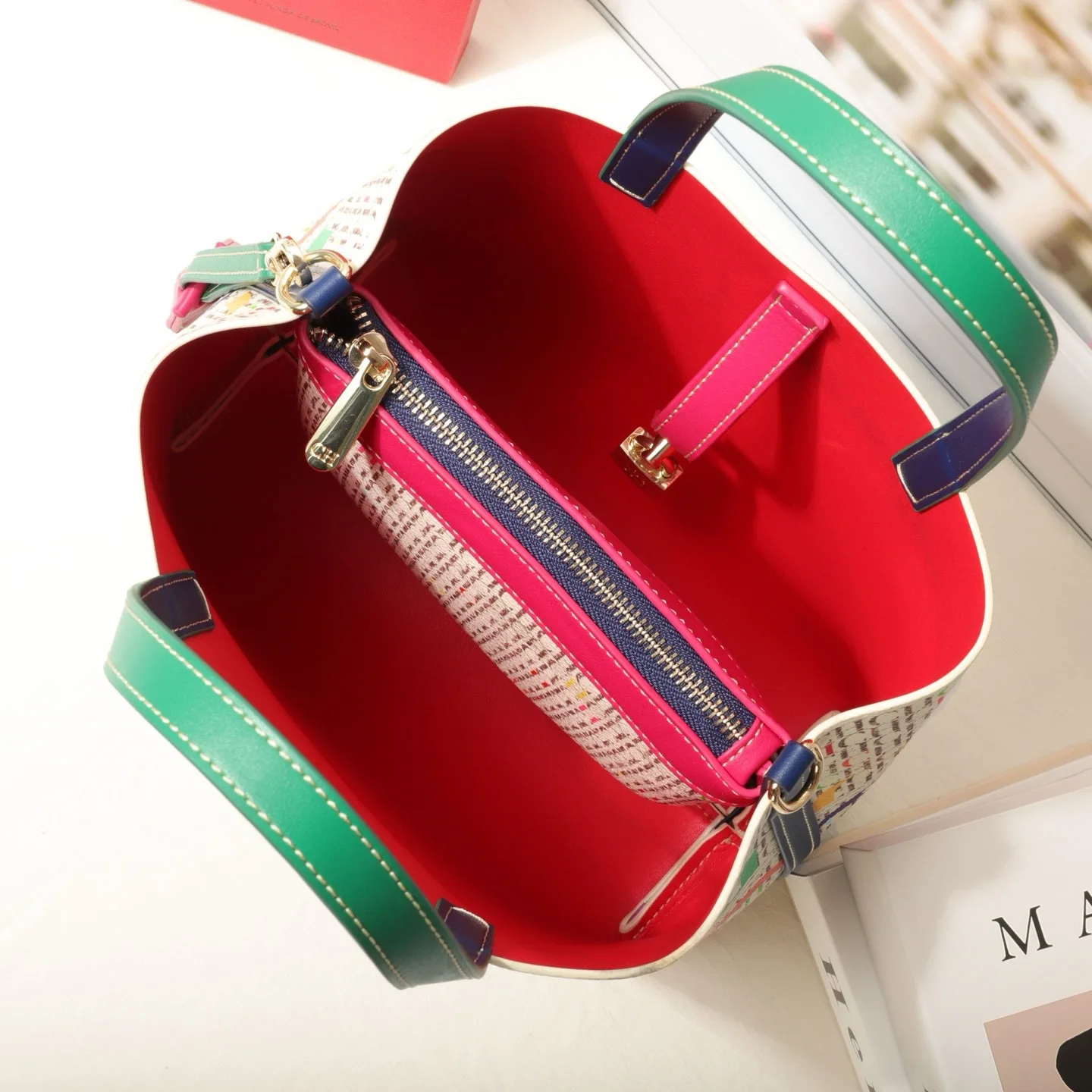 ‌2025 Print Bucket Bag for Women, Trendy Letter Pattern Shoulder Bag - Crossbody & Tote, Chic Designer Purse with Luxe Style