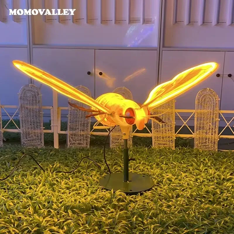 Honeybee-inspired LED Realistic Dynamic bee statue decoration 3D theme light lighting outdoor parks Christmas Halloween Festival