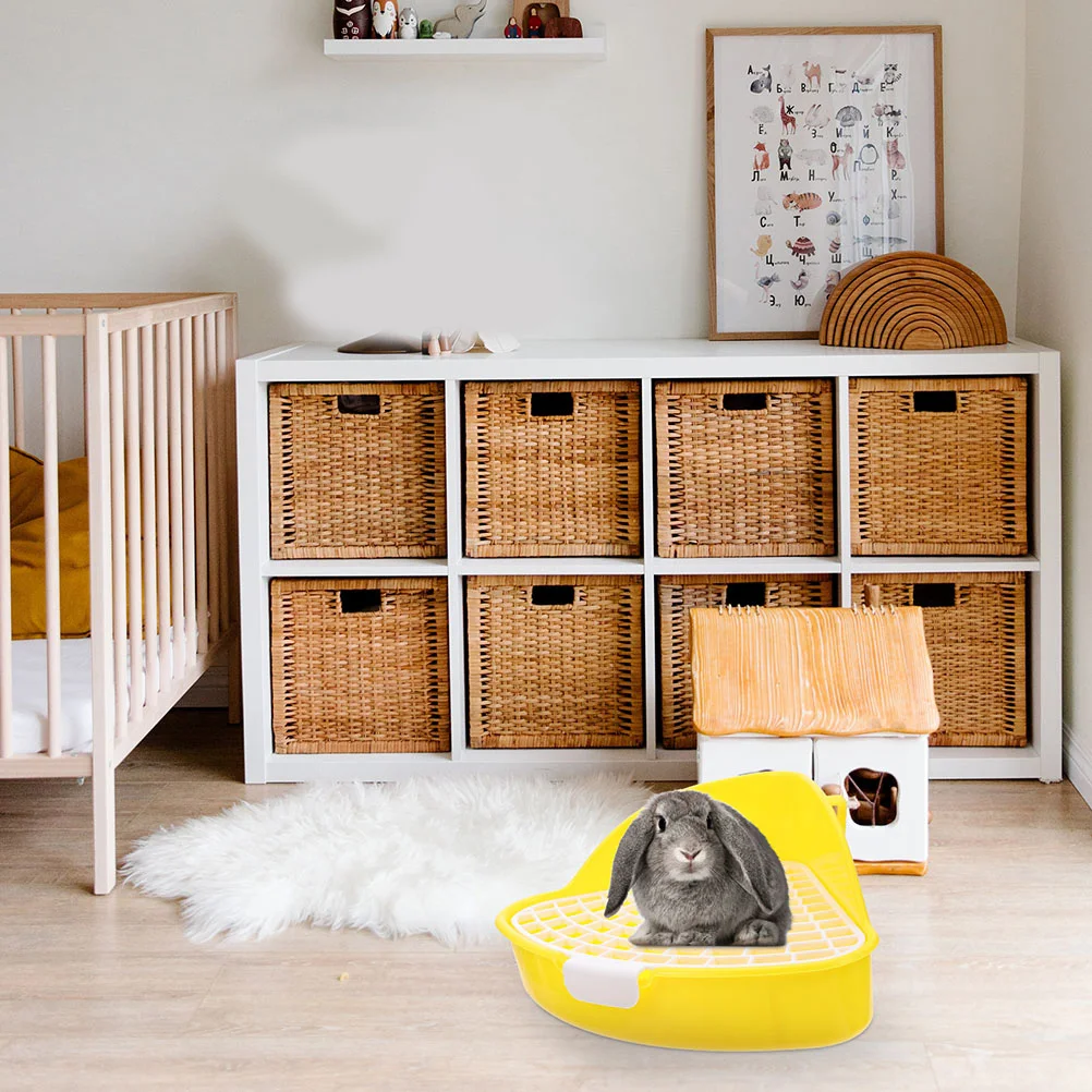 

2Pcs Small Animal Toilet with Anti-Leak Mesh Base Reusable Plastic Potty for Cat Ferret Chinchilla Bunny Litter Basin