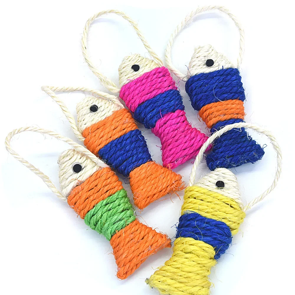 Colorful Fish Shape Cat Scratcher Interactive Sisal Rope Cat Scratch Board Scratching Pad for Kitten Indoor Cat Scratching Pad