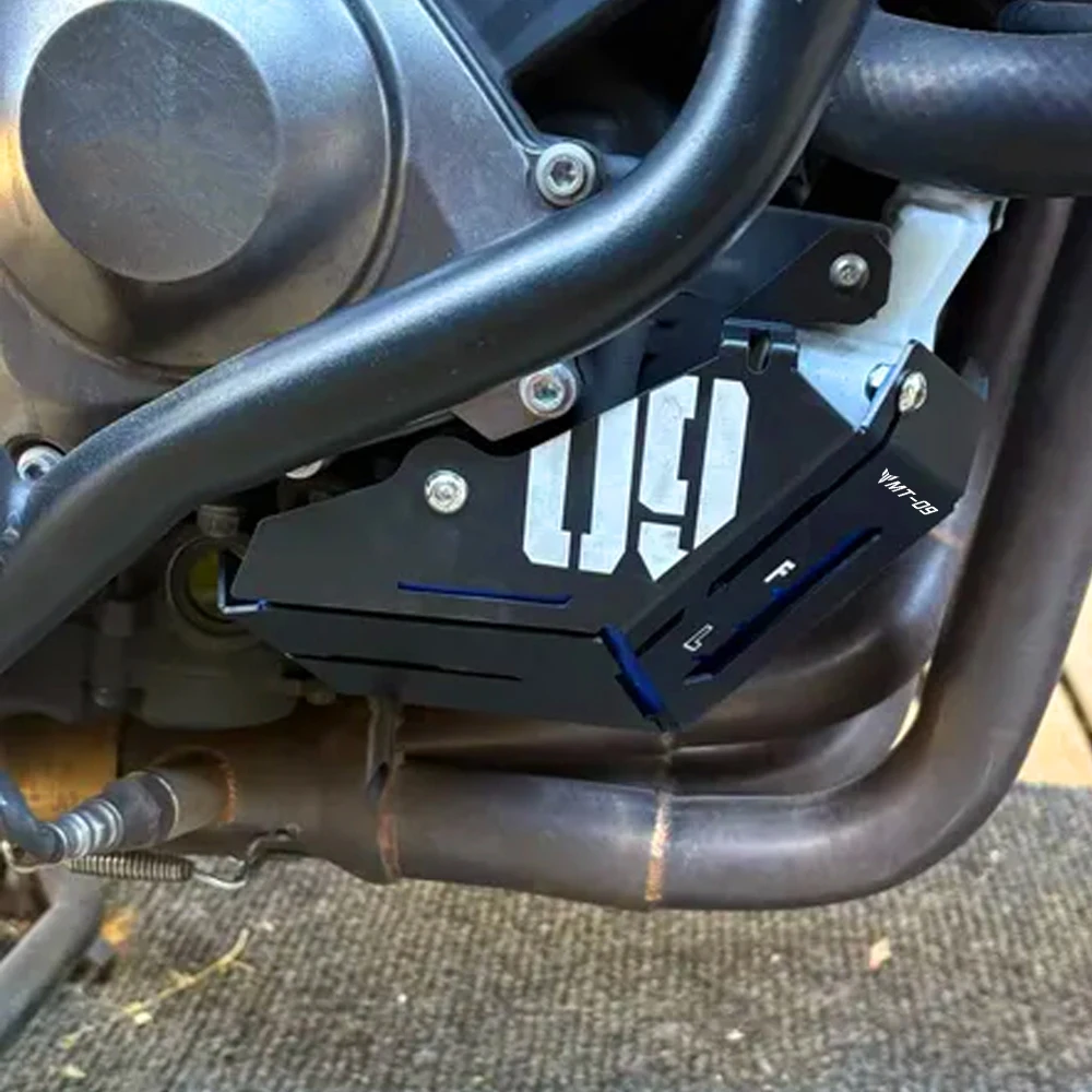 

Motorcycle MT09 Engine Water Coolant Recovery Tank Shield Guard Cover For Yamaha MT09 MT 09 FZ09 FJ09 FZ MT FJ 09 Tracer XSR 900