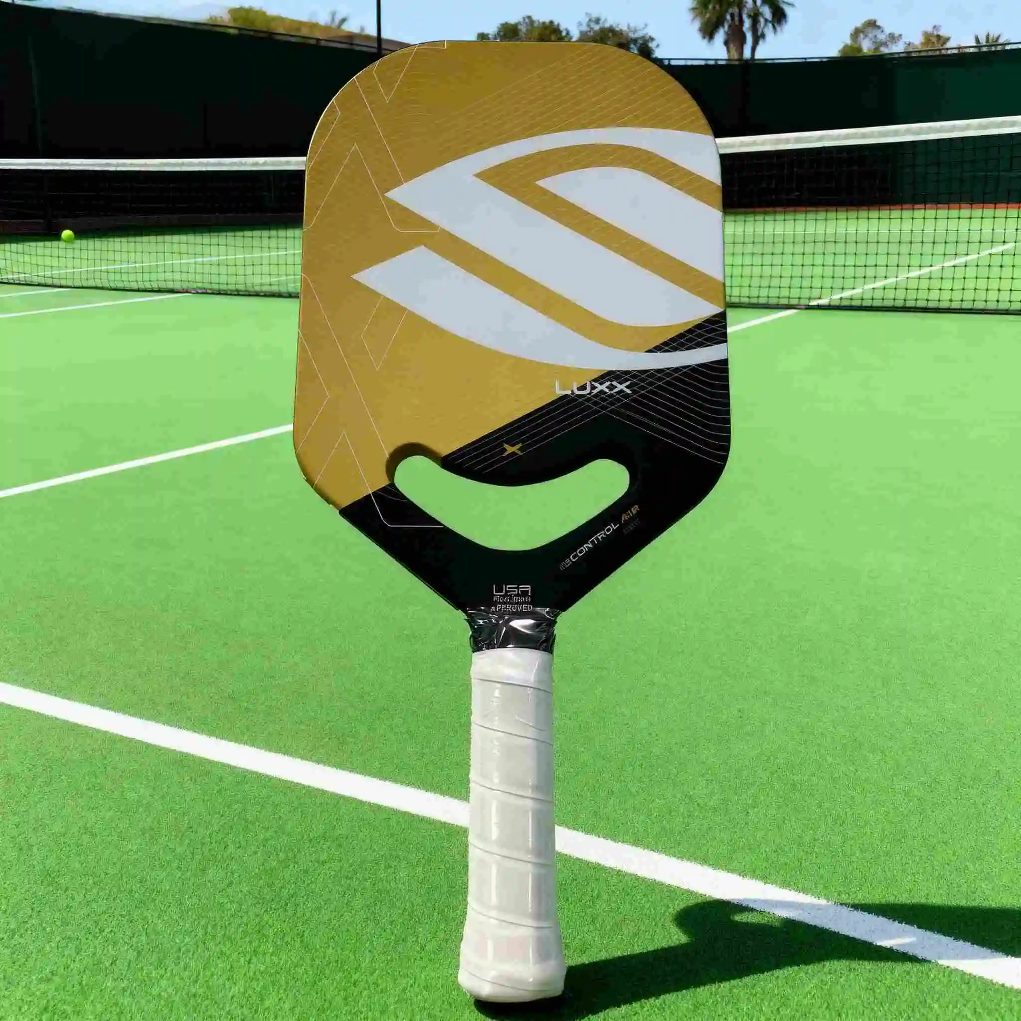 

Golden Frameless LUXX Control Air S2 20MM x 16MM T700 Carbon Fiber Pickleball Paddle