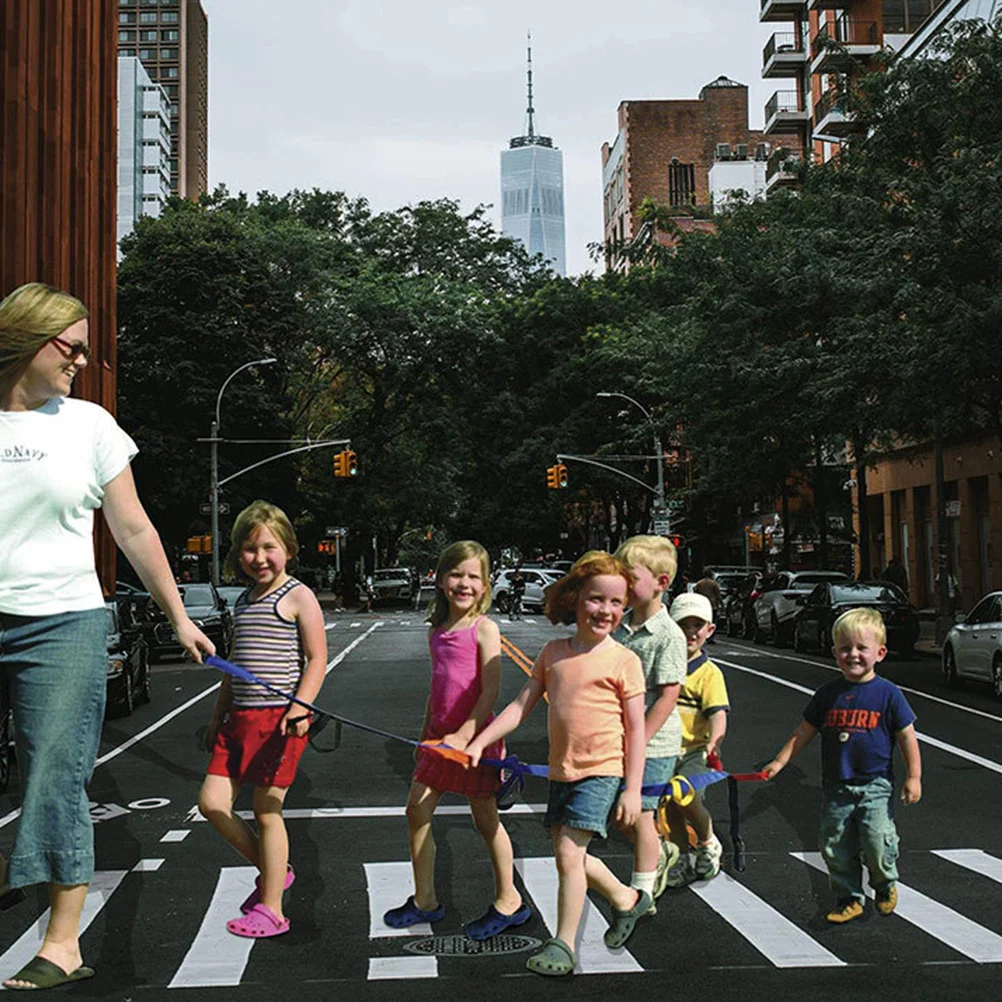 

Безопасная прогулочная веревка для детей, регулируемый ремень с защитой от потери, тяговая веревка для малышей, безопасный поводок для младенцев для парковой ванной комнаты