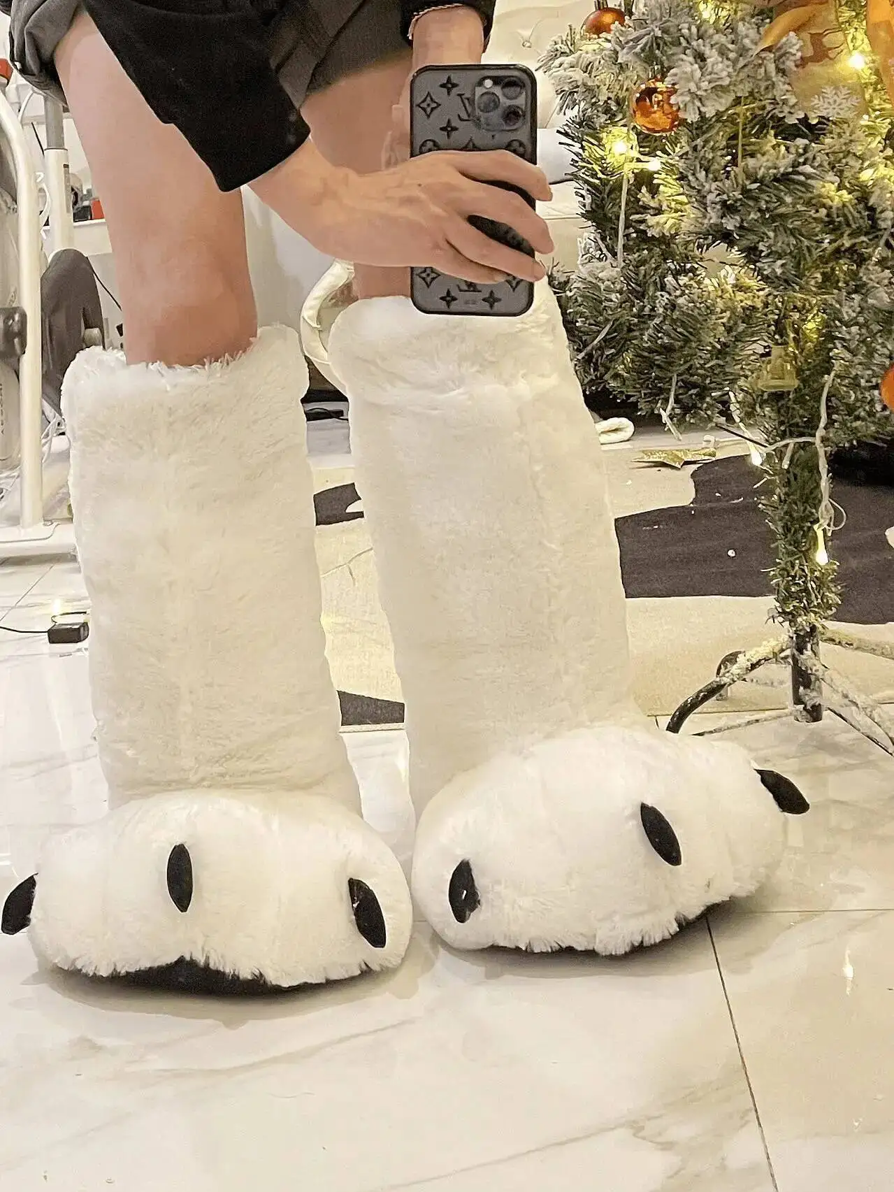 

Women Polar Bear Claw Home Boots Floor Shoes 2025 Winter Women's High Top Bear Household Shoes Plush Indoor Home Cotton Shoes