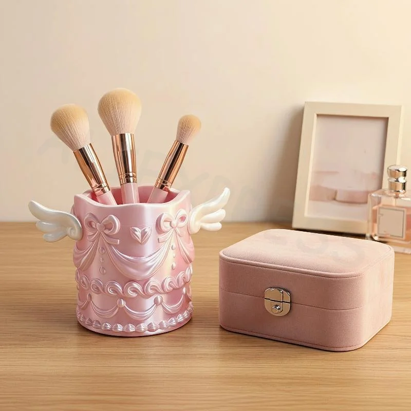 Luxury Skincare And Makeup Brands - 1 buah Kotak Penyimpanan Kosmetik Portabel