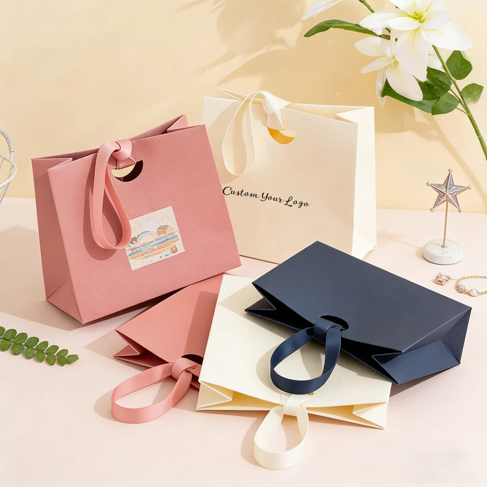 

Custom Lychee Pattern Kraft Paper Jewelry Bags with Ribbon Handles Personalized Shopping Cosmetics Jewelry Perfume Packaging Bag
