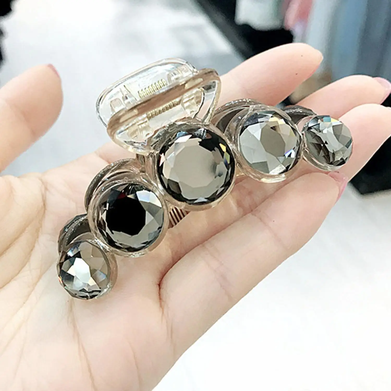 

Large Circular Hair Claws Crab Hairpins Plastic Crystal Hair Clips Barrettes Hairgrip Ponytail Women Hair Accessories