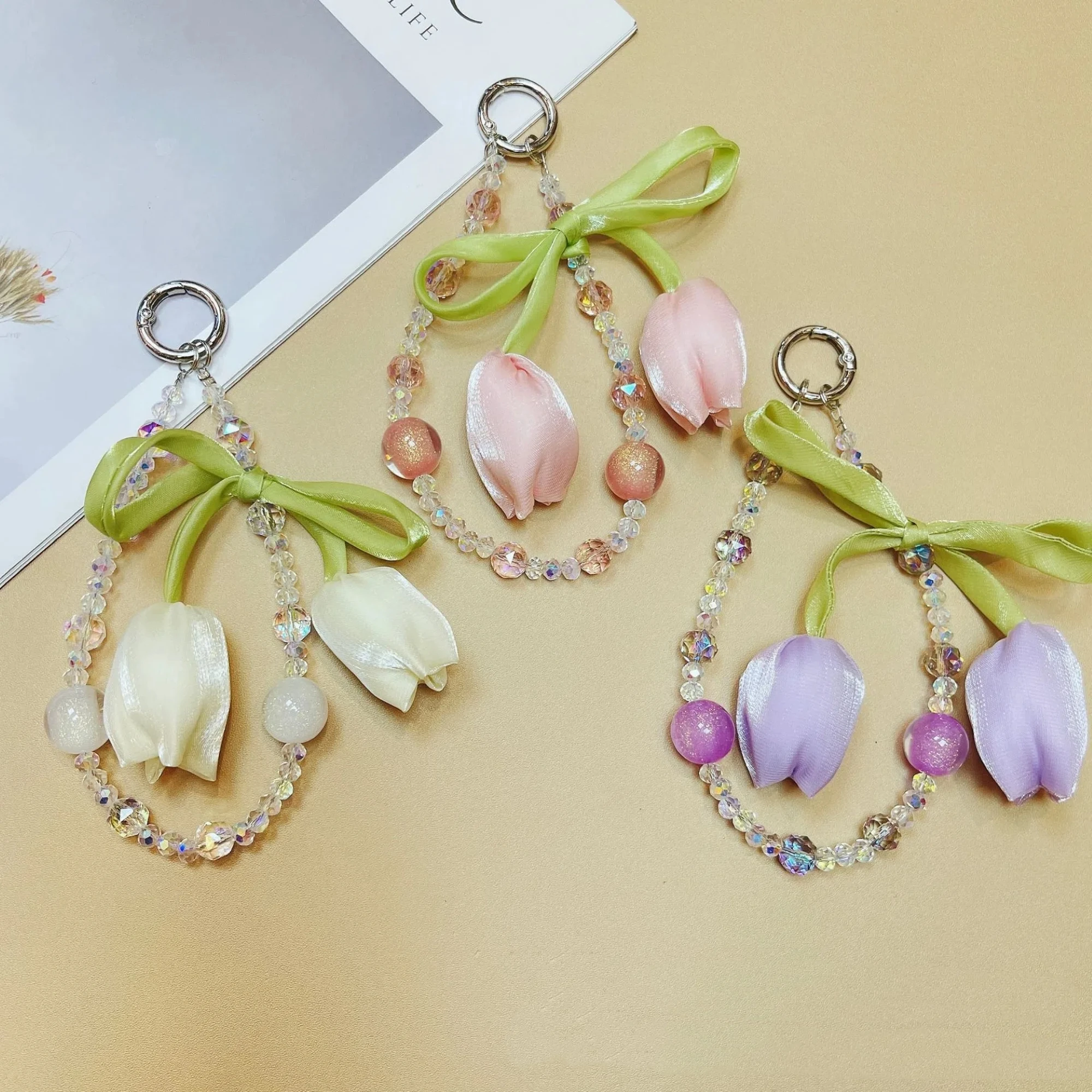 Mobile Phone Lanyard Light Luxury Design Tulip Beaded Mobile Phone Chain Exquisite Car Keychain Crystal Bag Pendant Chain