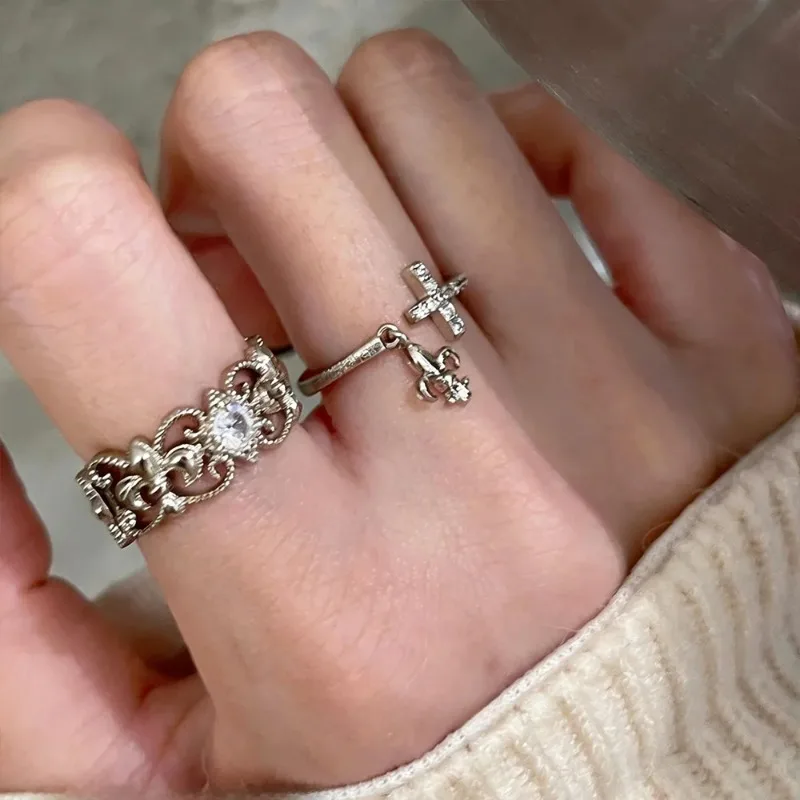 Retro Vintage Cross Hollow Lace Ring for Women Stackable Alloy Finger Ring Daily Wear Commute Suitable Jewelry Accessory