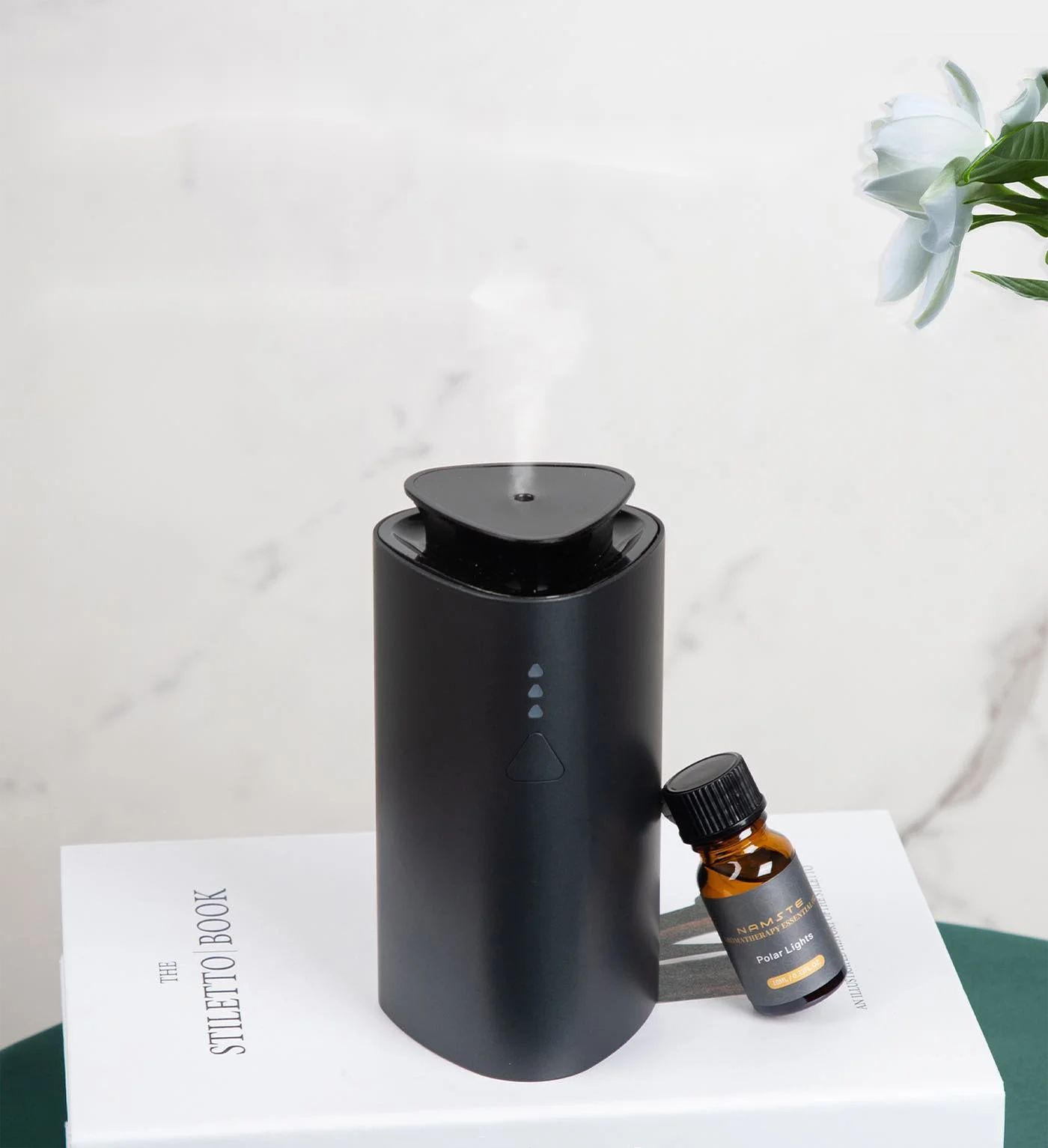 

CRAEROMA Factory Wholesale Mini Professional Portable Rechargeable Battery Luxury Nano Cool Mist Car Scent Diffuser