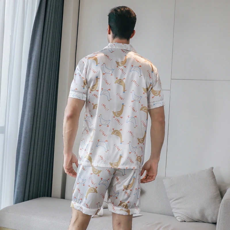 Pyjama à Manches Courtes en Soie Glacée pour Homme Vêtement d'Été Décontracté Cardigan Fin Peut Être Porté comme Ensemble