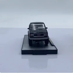 Alloy Dicast 1:64 Scale M2 Machines 1998 GMC Sierra 1500 4x4 Car Model Metal Vehicle Simulation Gift Display Collectible Hobby
