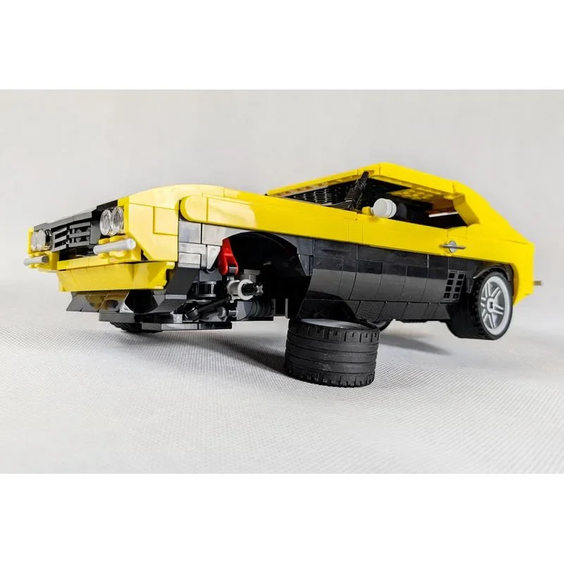 

MOC-194639 Yellow New 2600 RS_12studs Supercar Racing Building Blocks Model1077 Parts Boy Kids Birthday Building Blocks Toy Gift