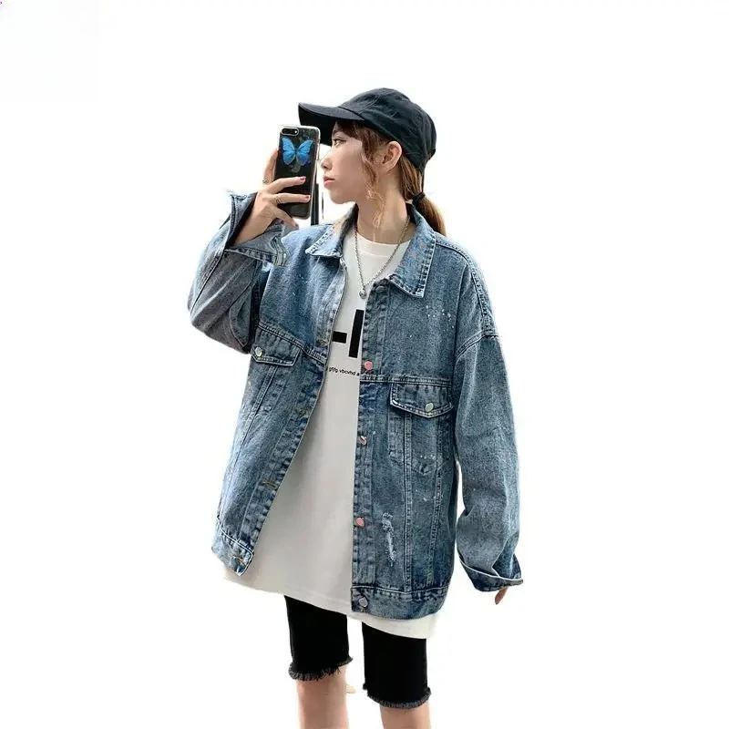 Giacca di jeans autunnale 2026 da donna, vestibilità ampia, versione coreana, stile BF Hong Kong, con ricamo a cartone animato, versatile, top