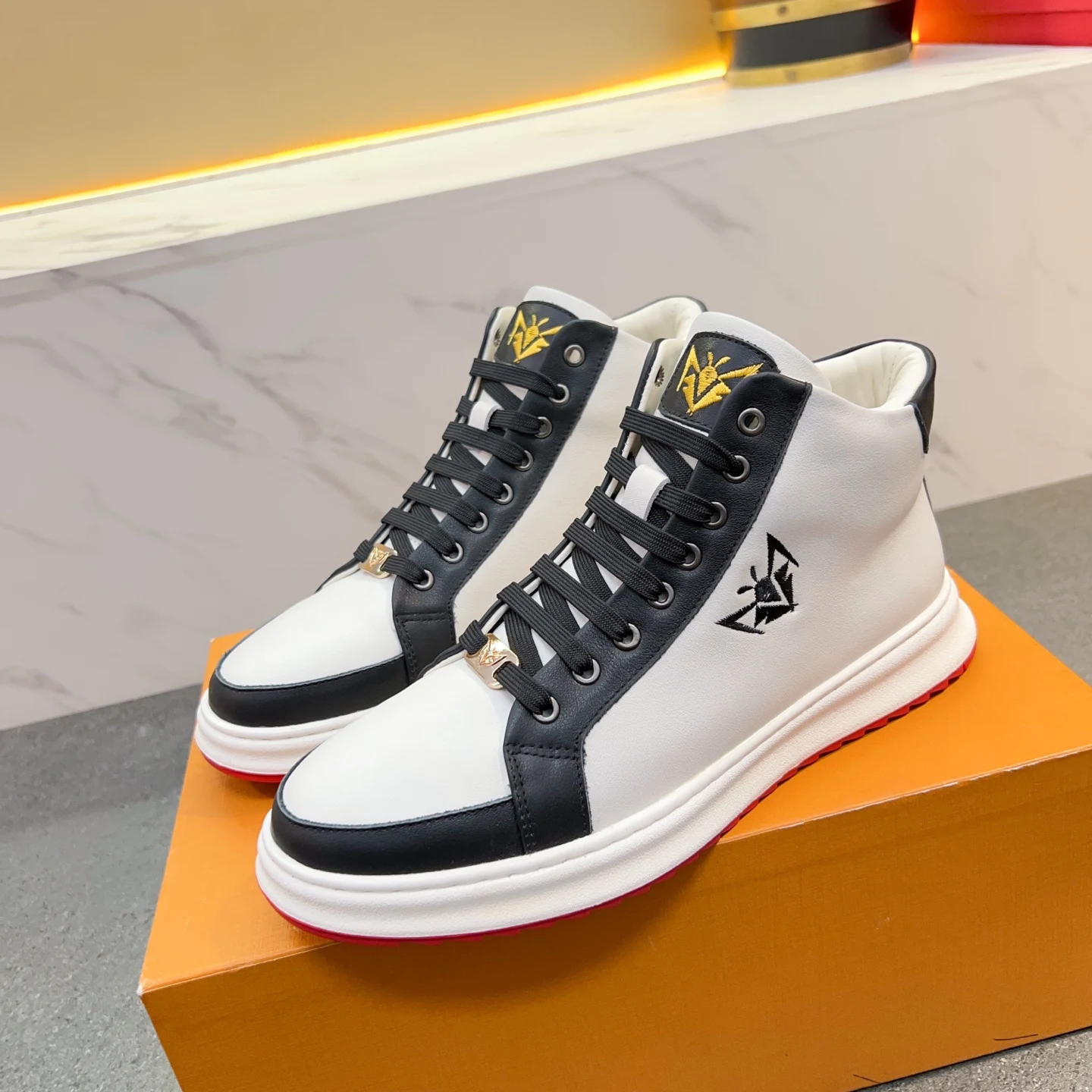 Men's Lac-up High-top Boots Outdoors Handmade Leather Casual Shoes Design Sneakers Man Comfortable Sports Shoes Comfortable