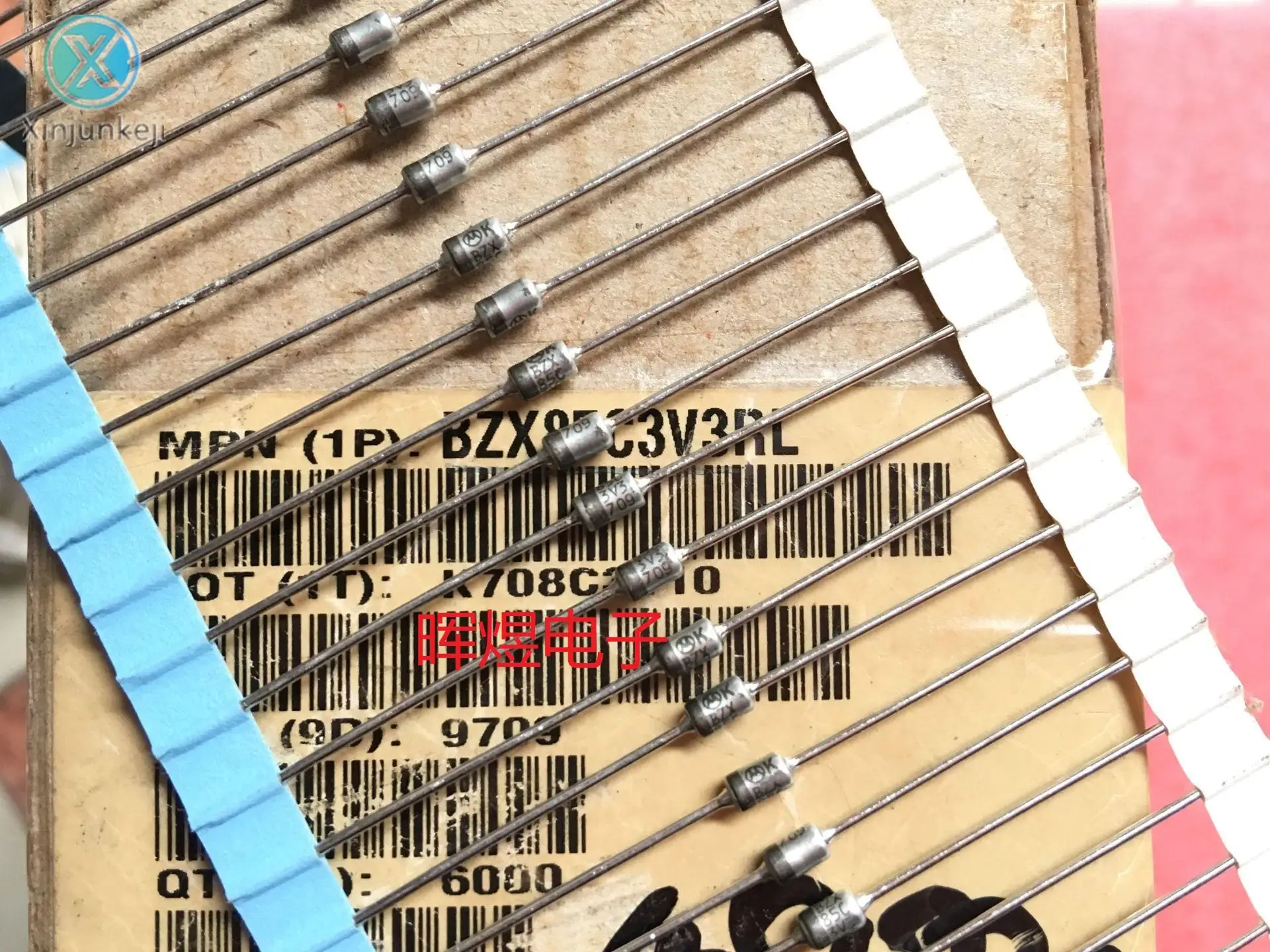 30 piezas ORIGINAL nuevo BZX85C3V3 1W3V3 DO-41 plata