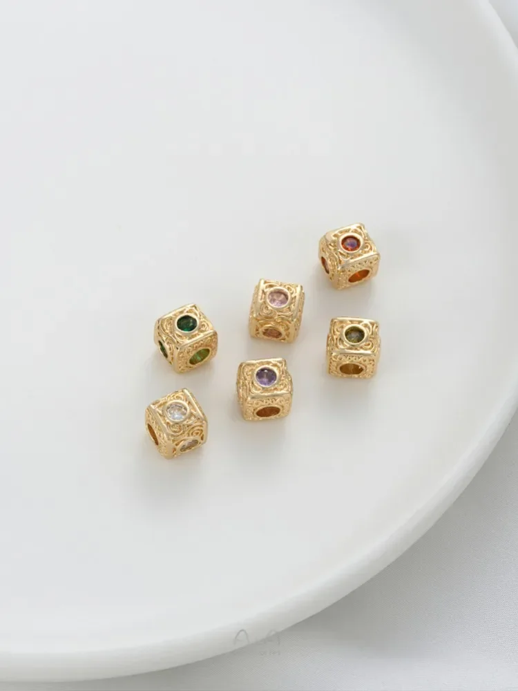 

14K Gold-clad Retro Pattern Surrounded By Colorful Zirconium Square Beads Diy Handmade Beaded Jewelry Accessories K005