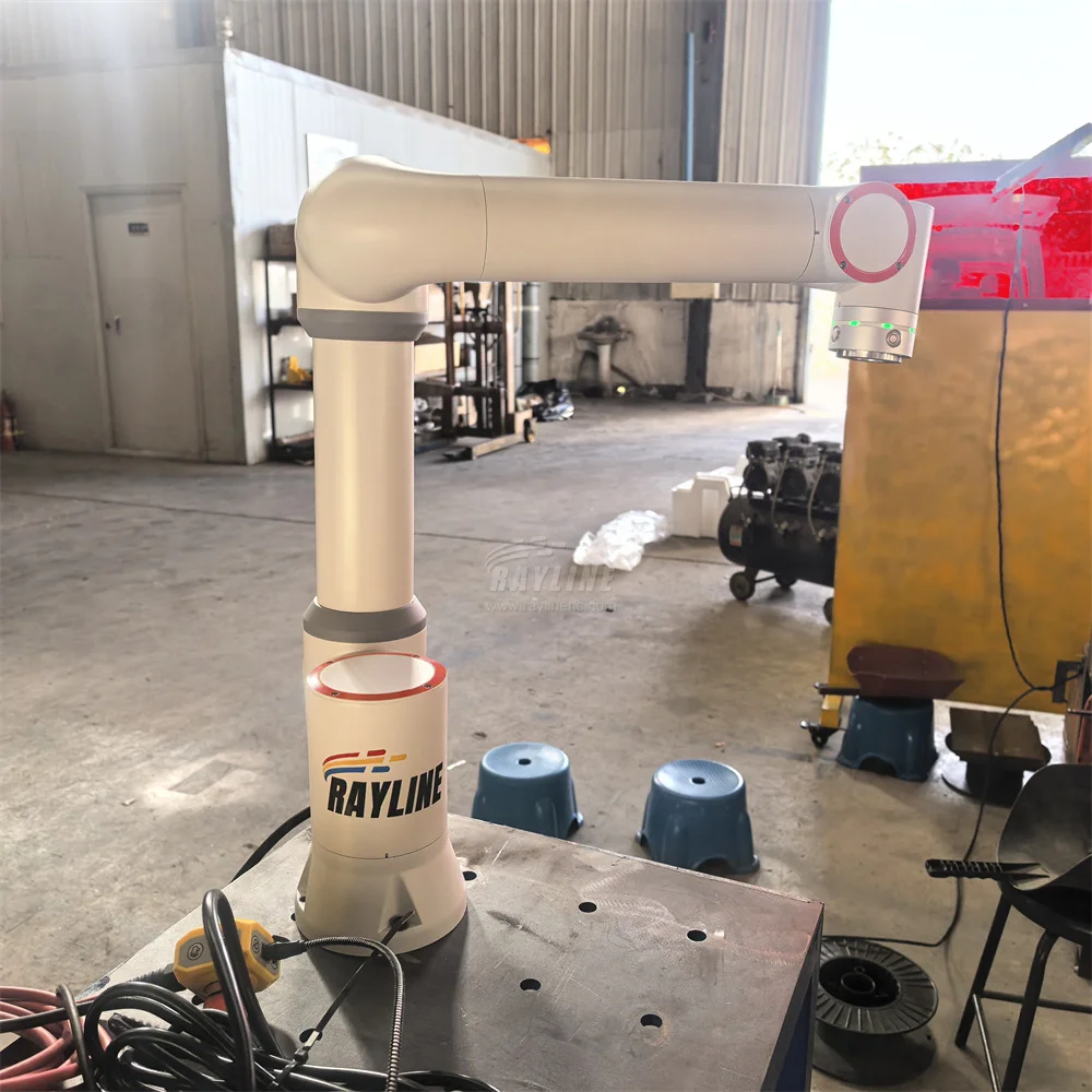 Automatic 6 Axis Collaborative Robot Cobot 3Kg 5Kg 10Kg Payload 622-1400mm Rang Robotic Arm for Palletizing Welding Polishing