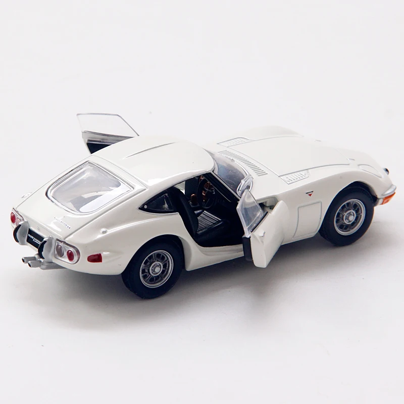 TAKARA TOMY flagship Toyota 2000GT alloy simulation model, children's collection of decorative toys, holiday gifts for children.