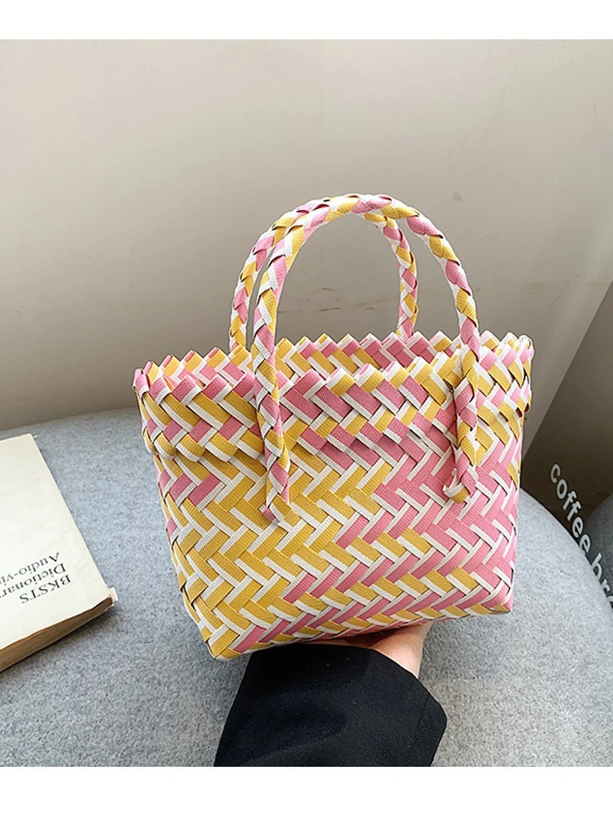 2024 New Colored Simple Woven Bag Summer Woven Handheld Basket Beach Cabbage Basket Bag y2k mini sac a main вязаная сумка