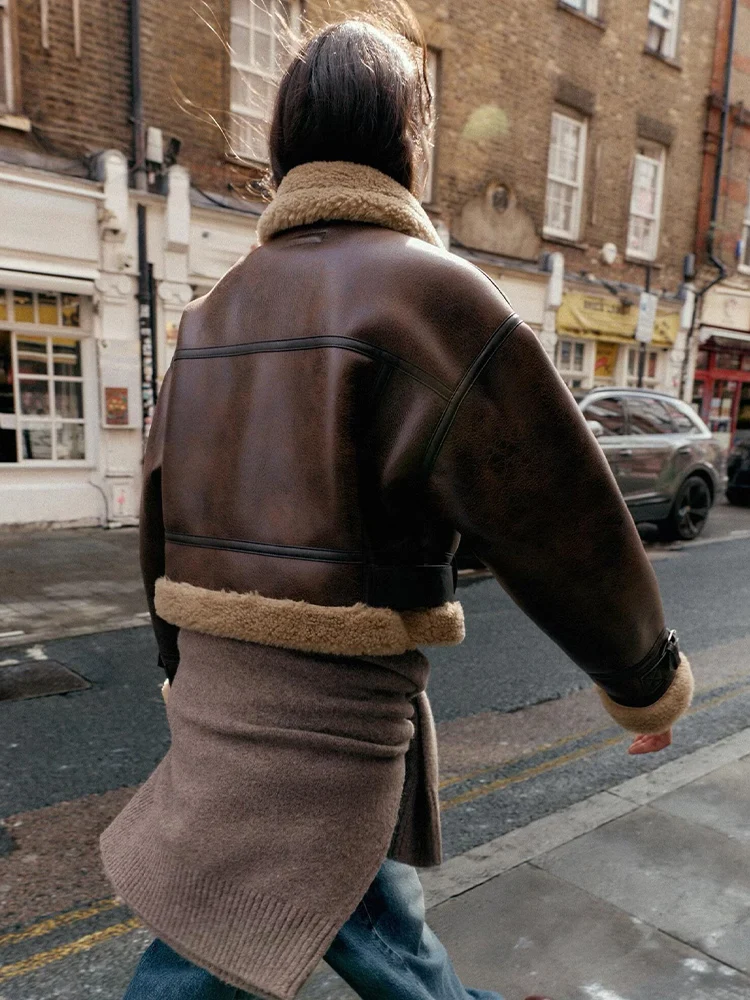 Giacca invernale in ecopelle a maniche lunghe con risvolto corto a doppia faccia, nuova tendenza della moda femminile in stile europeo e americano