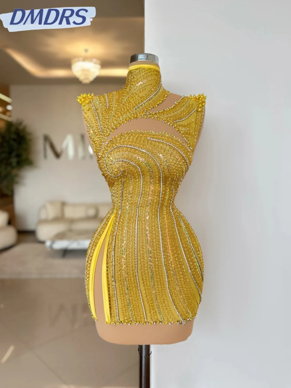 

New Arrival Luxury Beaded Mini Evening Dress High Collar Sleeveless Cocktail Gown Customized Luxury Homecoming Dresses For Party
