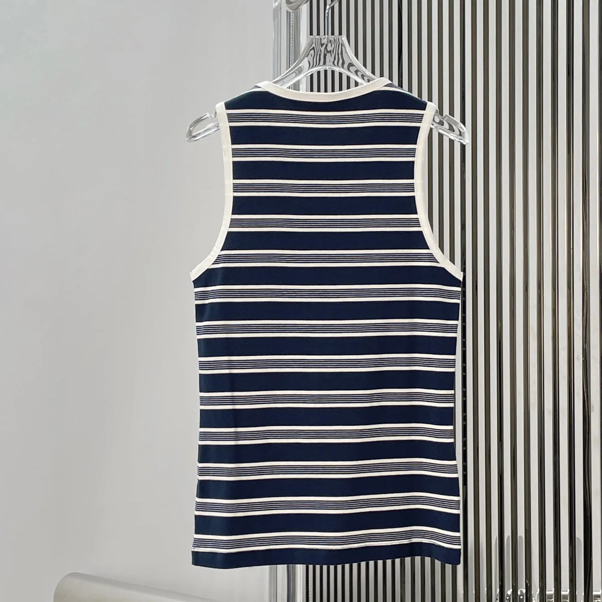 High Quality Women Striped Tank Top Contrast Color Trim Round Neck Sleeveless Slim Fit Casual Daily Layering Vest lyt127648