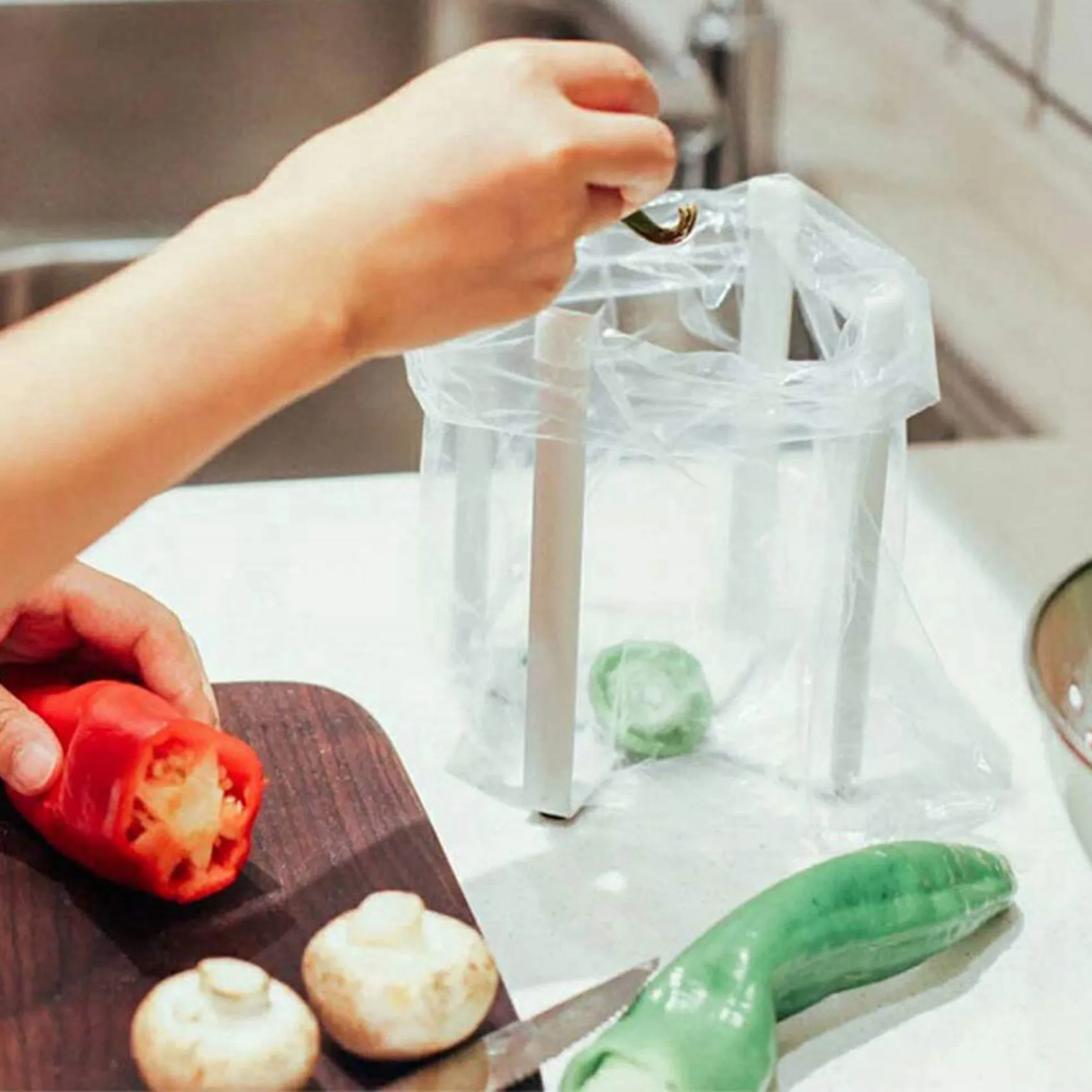 رف تجفيف الزجاجات، حامل مجفف الأكياس البلاستيكية الموفر للمساحة، حامل القمامة، رف تجفيف متعدد الأغراض، أبيض 2 قطعة