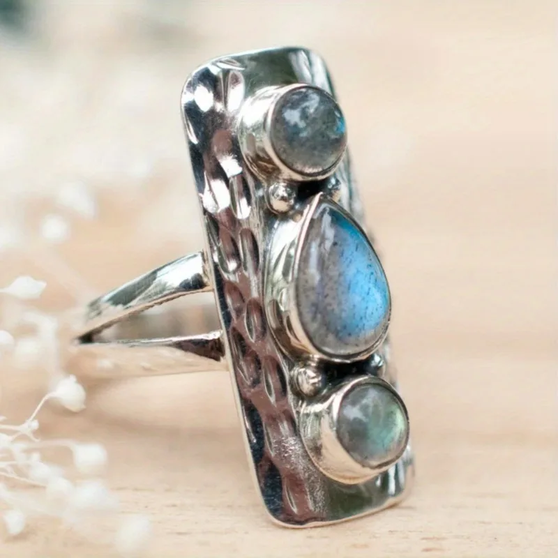 Vintage-Ring für Damen mit eingelegtem blauen Stein, ethnische Silberfarbe, handgeschnitzt, für den täglichen Gebrauch, Partyschmuck, Jubiläumsgeschenk