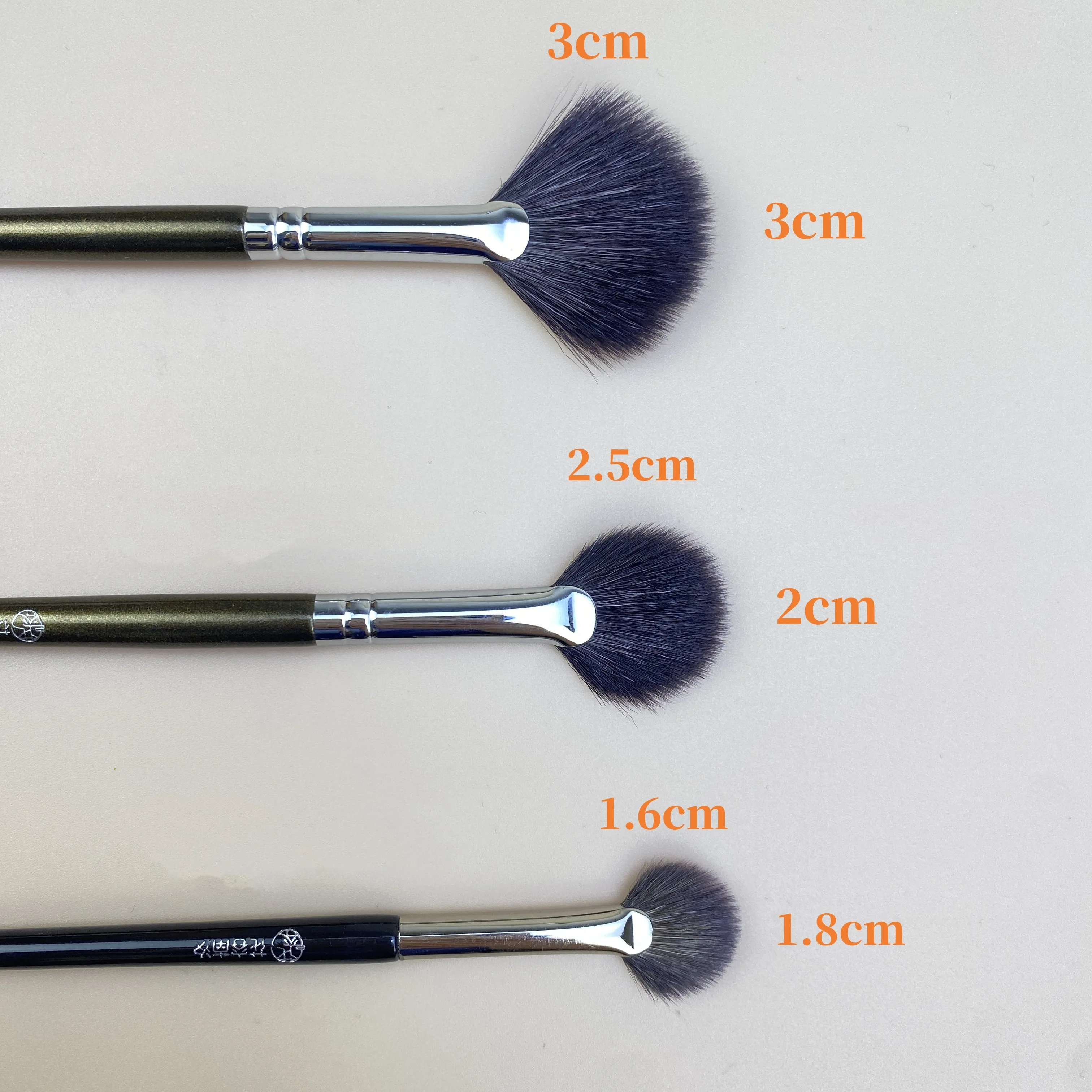 Starry Sky Blue Wool Fan-shaped Highlighting Brush