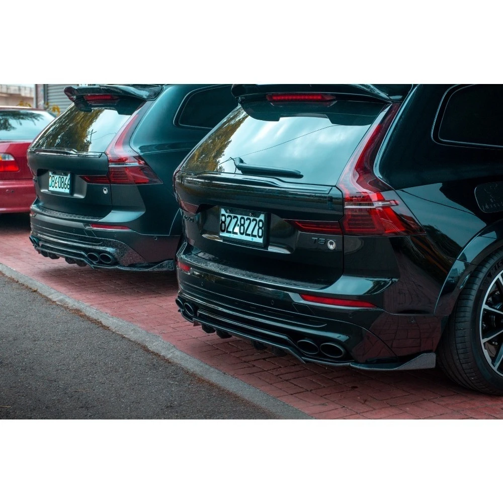 Small Car Body Kit Carbon Fiber Bumper Lip Shovel Spoiler Rear Diffuser For Volvo XC60 2017-2025 Sports diffuser retrofit.