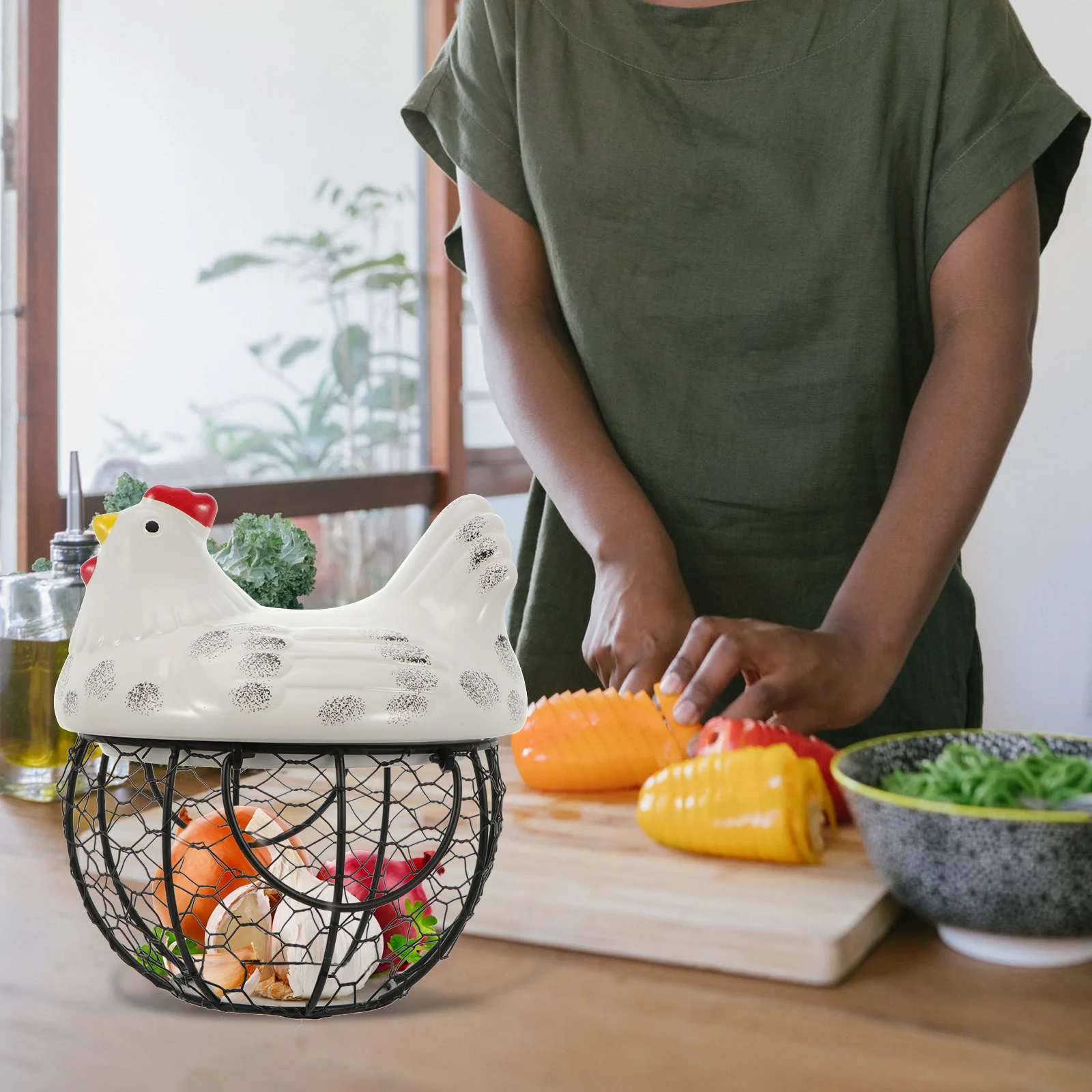 

1Pcs Chicken Egg Holder Ceramic Iron Storage Basket Snack Holder Fruit Vegetable Organizer Home Desktop Decoration