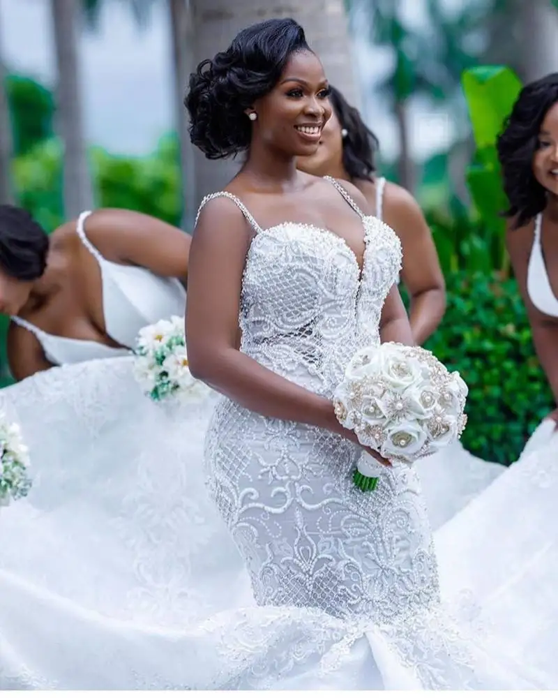 Vestidos de novia africanos de lujo con apliques de cuentas, vestidos formales de Iglesia nupcial, vestidos de novia de sirena de encaje blanco marfil