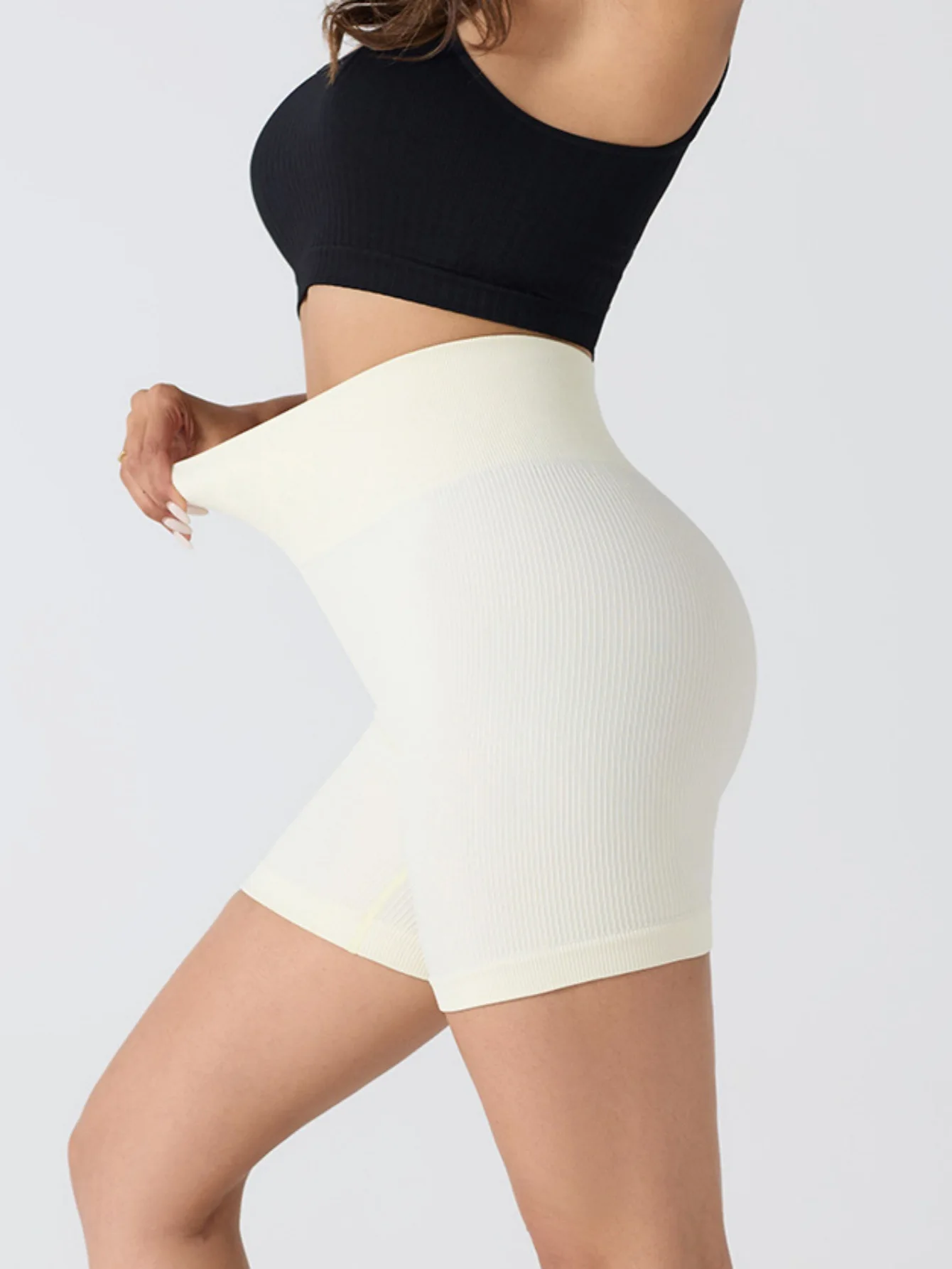 Damen High-Waist Biker-Shorts mit Po-Lifting-Effekt - Atmungsaktive, feuchtigkeitsableitende Kompressionsshorts für Laufen, Fitness & Yoga – Detail 25