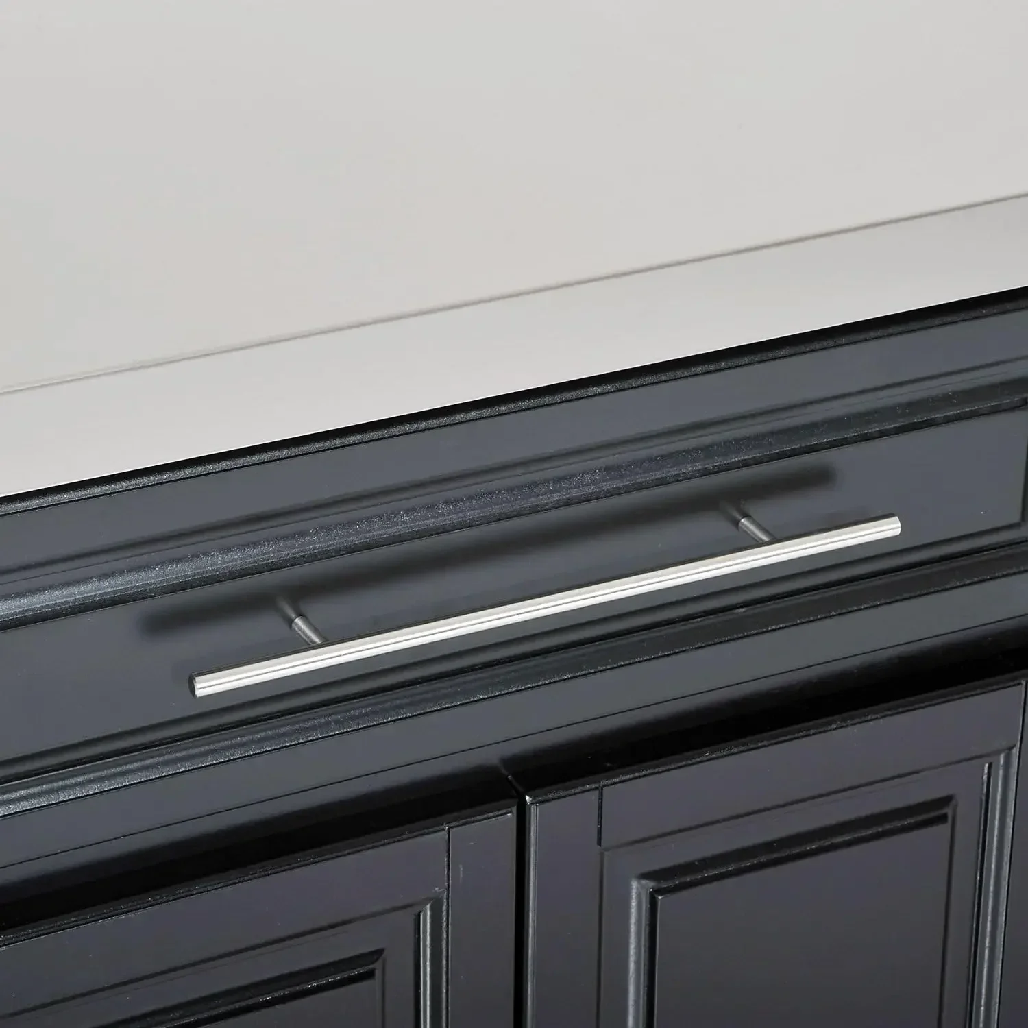 جزيرة مطبخ دوارة مع مساحة تخزين، عربة مطبخ محمولة مع سطح من الفولاذ المقاوم للصدأ، رف توابل ومنشفة، أسود، درجين