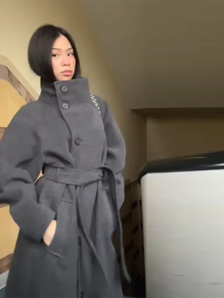 معطف صوفي طويل أنيق للنساء أنيق غير رسمي بياقة واقفة ورباط علوي معطف عالي الجودة 2025 ملابس خارجية للشتاء للتنقل اليومي