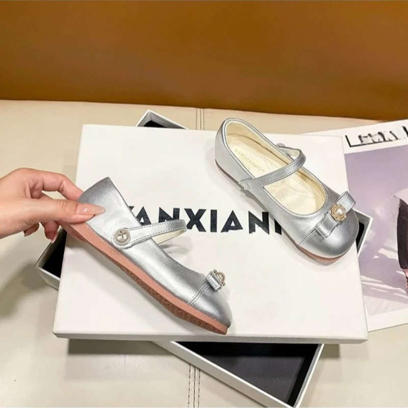 Mädchen Glänzende Schleifen-Lederschuhe 2026 Neue Herbst-Kleinkind-Mary-Jane-Flats Weiche Sohle Trendige Prinzessinnen-Mädchen-Party-Hochzeitsschuhe – Detail 6