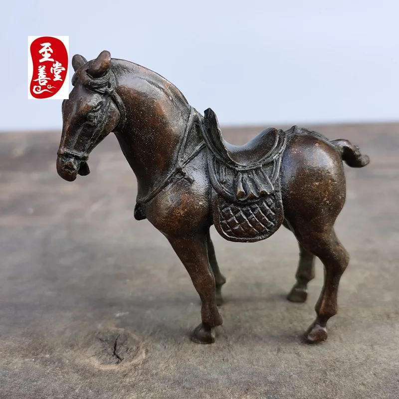 Antique Collectible: Standing War Horse Decorative Ornament for Living Room, Made of Alloy with Old Patina Finish7x2x7CM