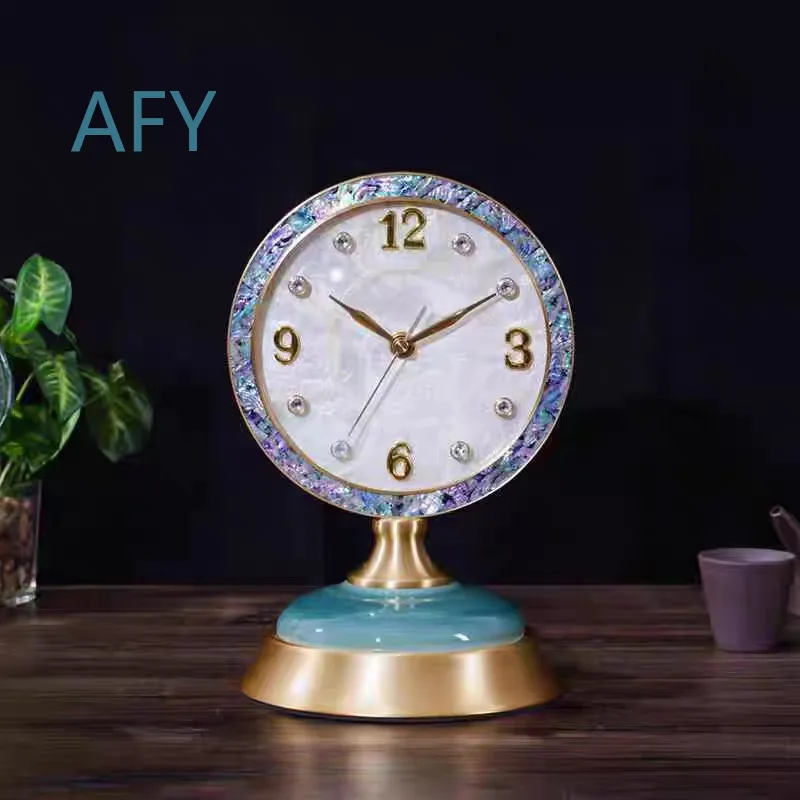 Minimalist Brass Silent Wall Clock for Living Room Modern Decorative Desk Clock with Shell Design for Home Office Decoration