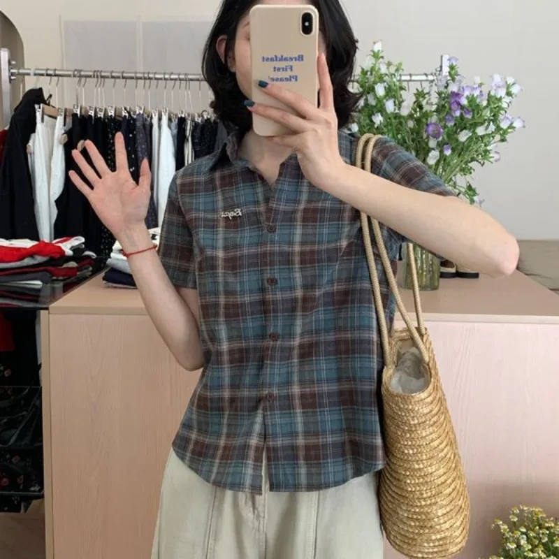 

Женская синяя рубашка в клетку с коротким рукавом, повседневная блузка на пуговицах
