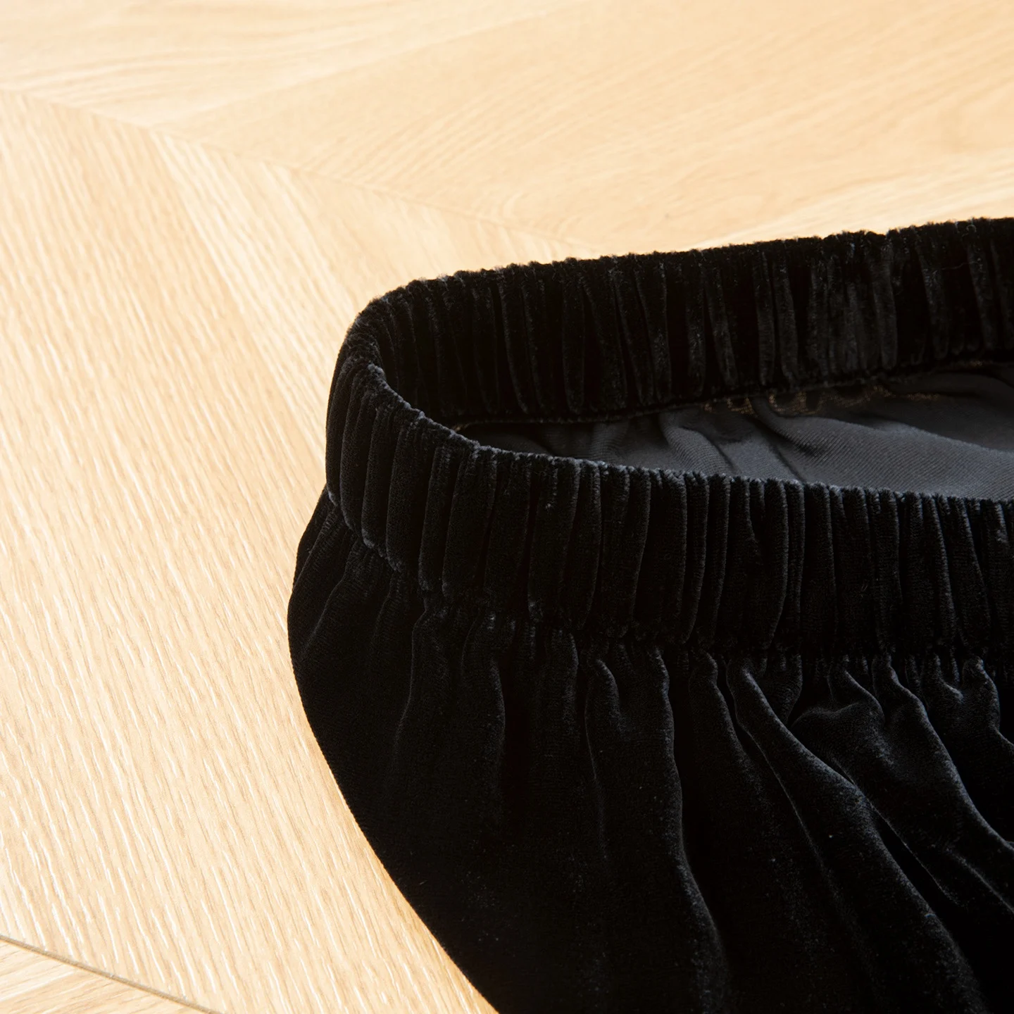 2025年レディースファッション秋の新作、30%天然桑絹ベルベット、バックフォークハンギング、伸縮性ウエスト、Aライン、上品なスカート