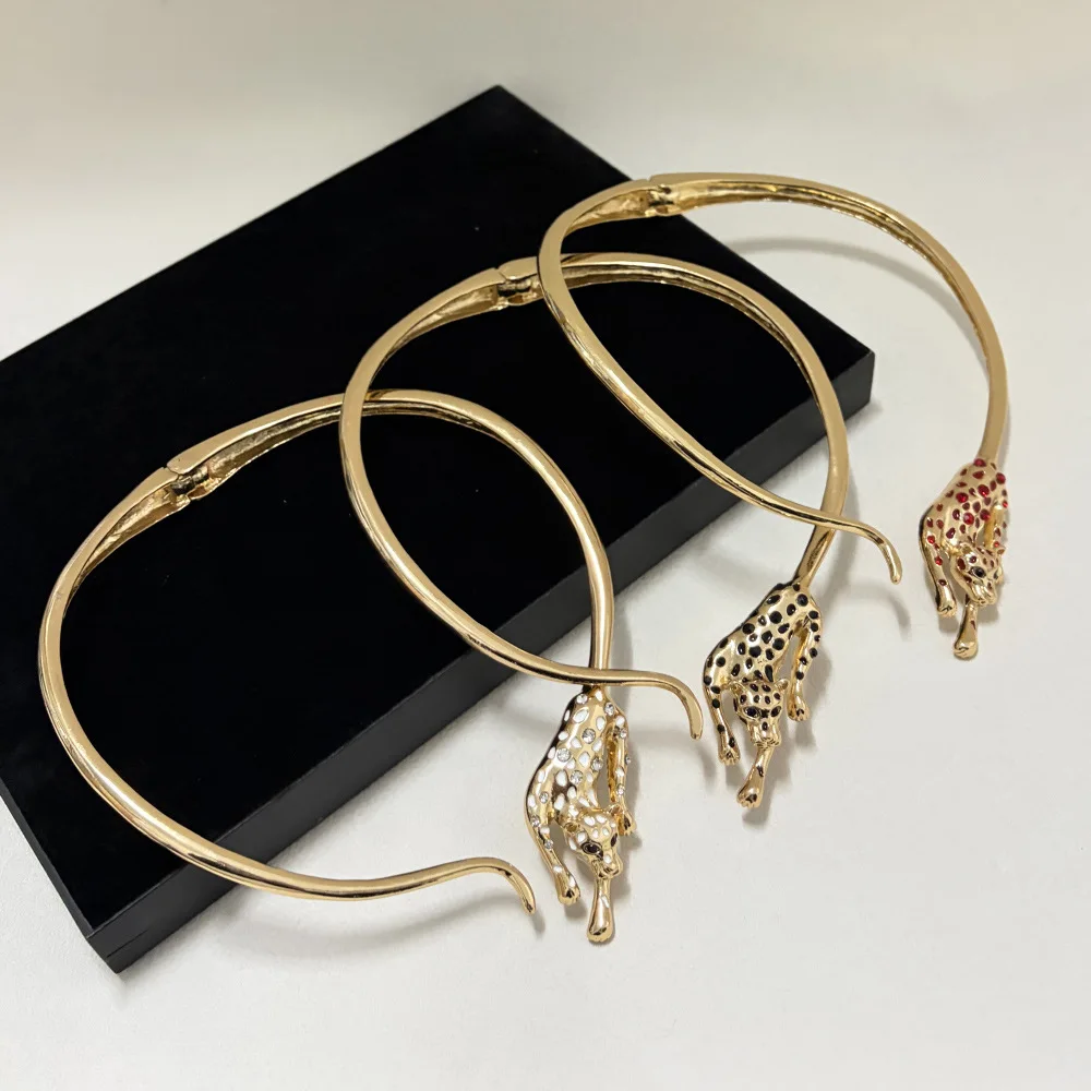 Vintage Oil-dropping Leopard Collar Torques for Women Gilrs Heavy Duty Open Collarbone Necklace Jewelry Accessories