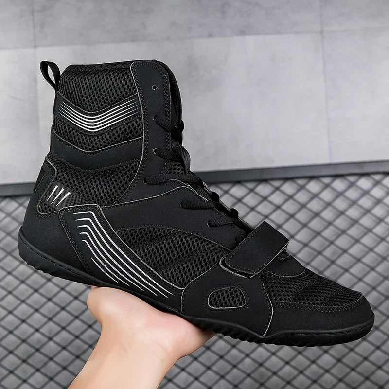 Trampki białe czarne męskie profesjonalne buty bokserskie duży rozmiar 2024 męskie buty zapaśnicze wysokie góry odkryty męski trening lotniczy