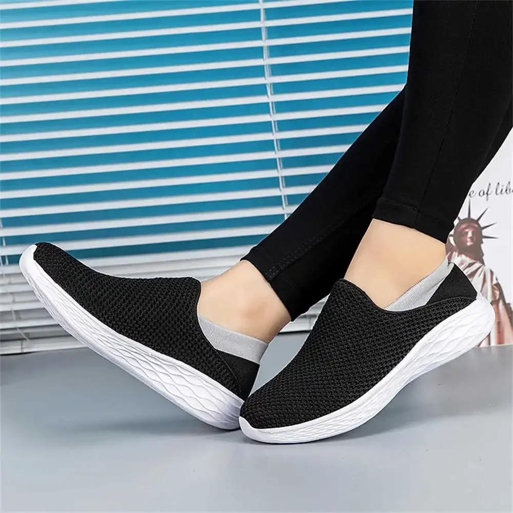 Slip-ons Pink Women\'s Sport Shoes Child Vulcanize Sneakers White Ladies Loafers Ladies 2023 Runings Famous Trend Jogging