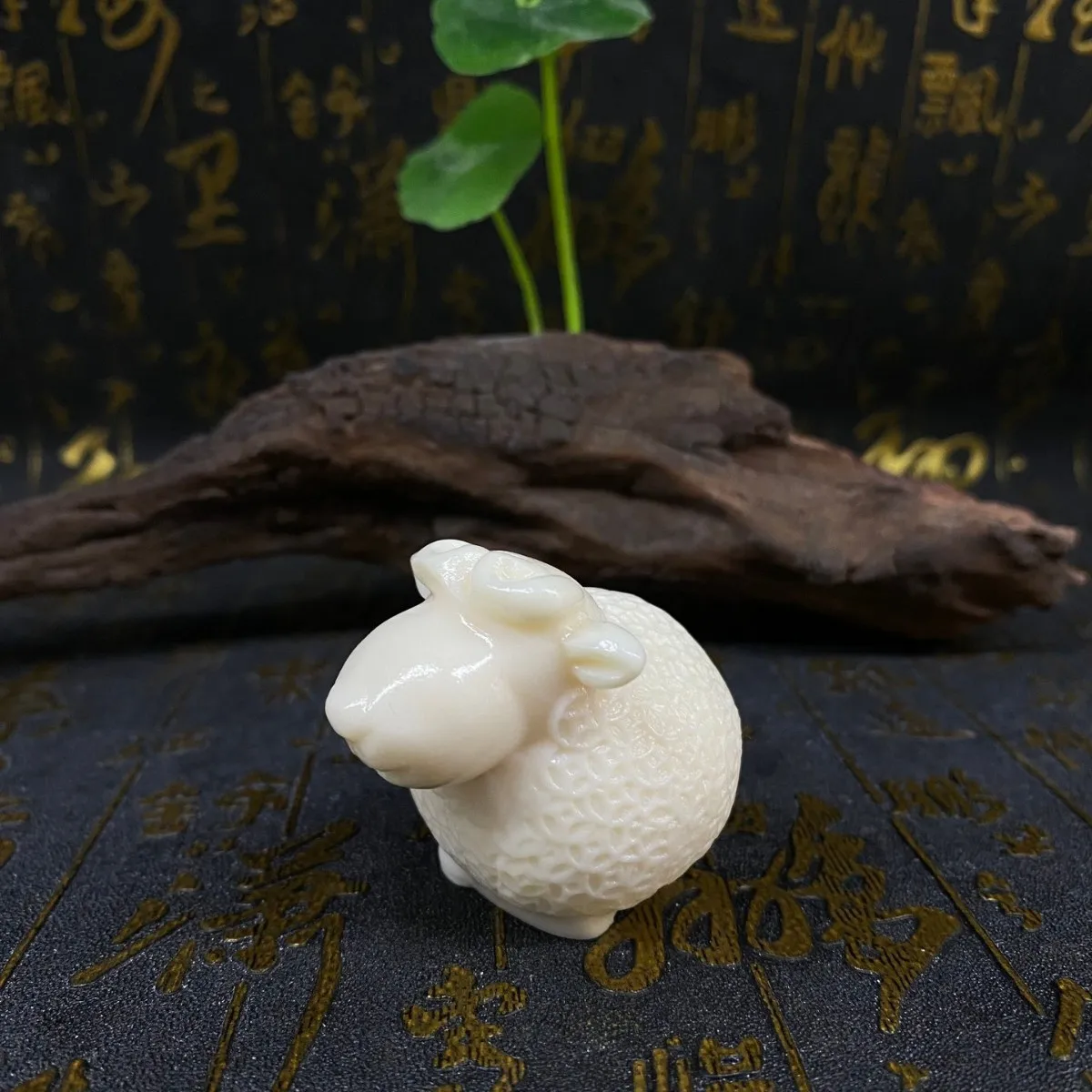Natural Tagua Nut Bodhi Fruit Carved Zodiac Sheep Statue Mini Table Ornament Live Show Display Collectible Craft Gift