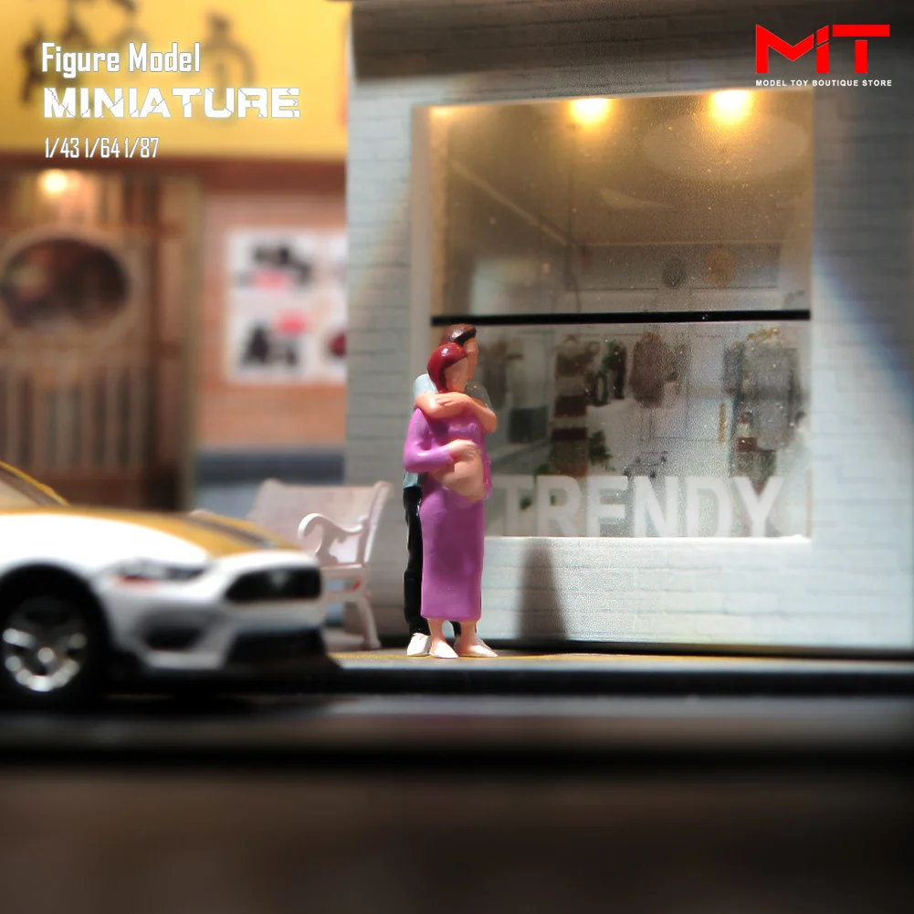 Figuras de miniaturas de pareja embarazada, modelos creativos de fotografía, accesorios de escena para coches de juguete, 1/87, 1/64, 1/43, 1/24
