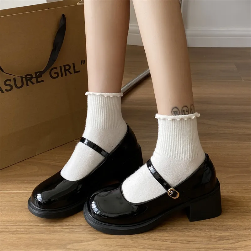 Nowe buty Mary Jane Eleganckie francuskie buty na niskim obcasie Moda Casual Buckle Single Pumps Ladies College Style Lolita shoes